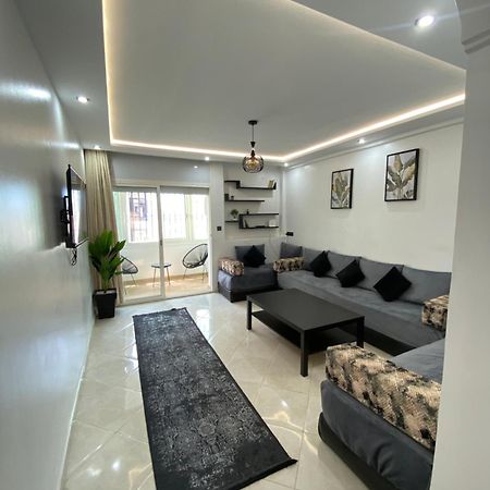 Lovely 2 Bedroom Apartment ラバト エクステリア 写真