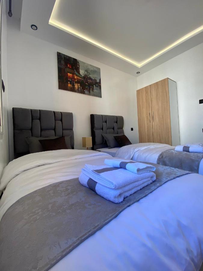 Lovely 2 Bedroom Apartment ラバト エクステリア 写真