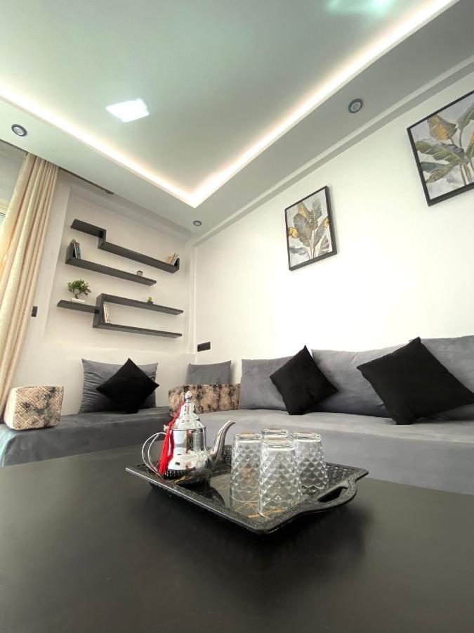 Lovely 2 Bedroom Apartment ラバト エクステリア 写真