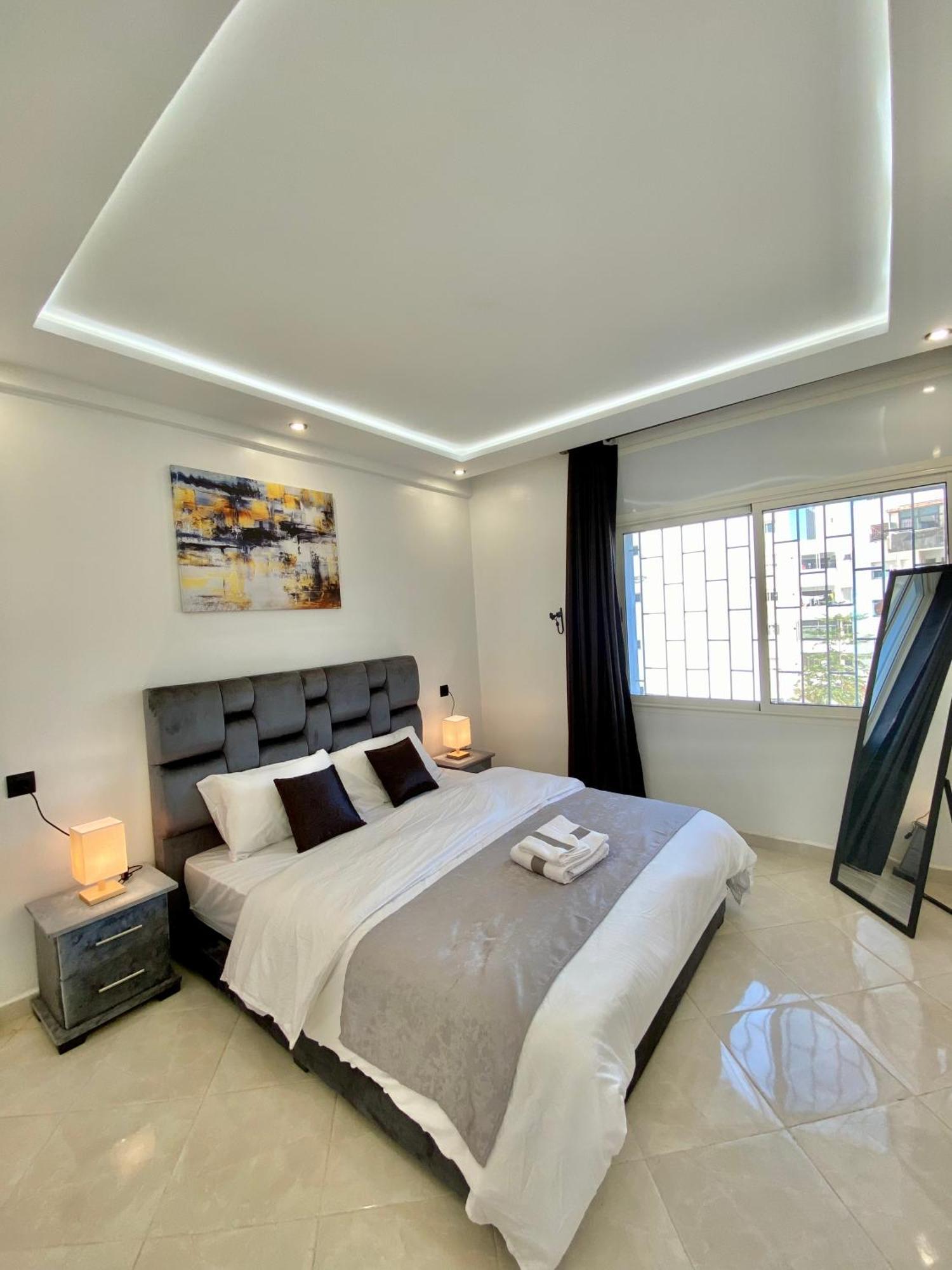 Lovely 2 Bedroom Apartment ラバト エクステリア 写真