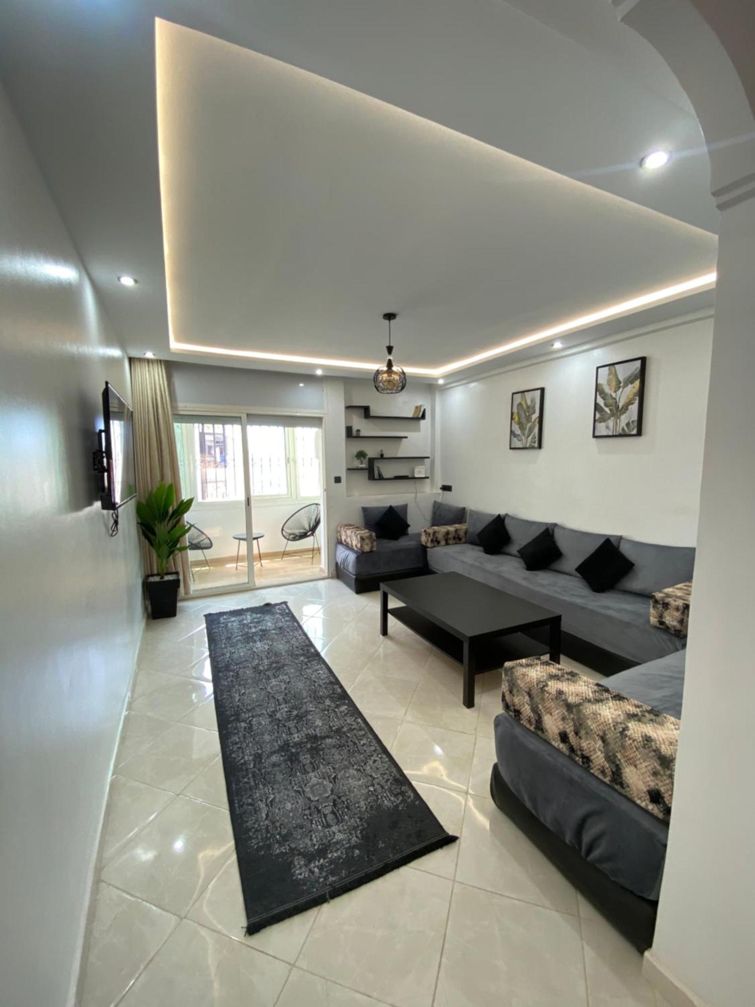 Lovely 2 Bedroom Apartment ラバト エクステリア 写真